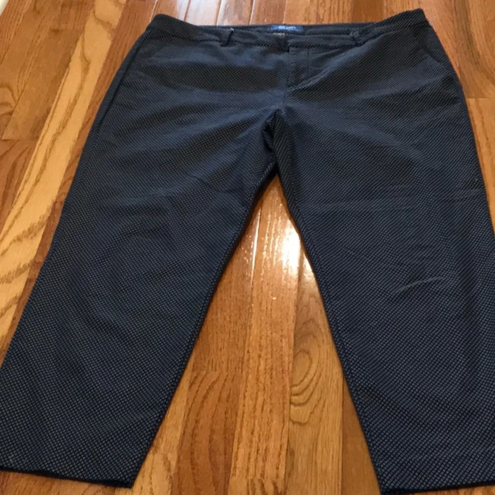 Old Navy~Harper~Cropped 💙 - Picture 2 of 10